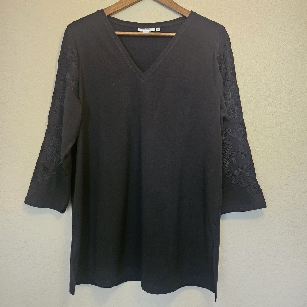 Chicos Tunic Blouse Womens Large Black Floral Laced Sleeve Classic Office Top